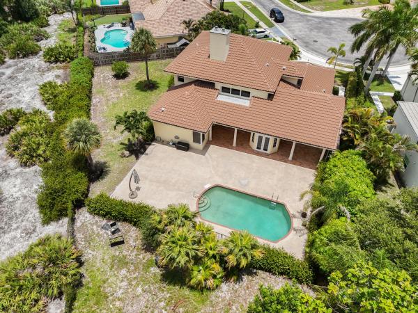 The Estates At Crystal Pointe, 13345 Miles Standish Prt, Palm Beach Gardens, Florida 33410, image 2