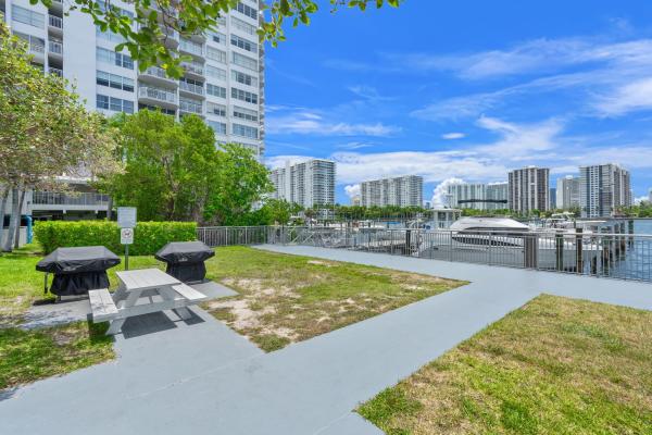 Del Prado, 18011 Biscayne Blvd #1704-1, Aventura, Florida 33160, image 2