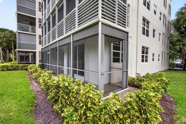 Oaks Way At Palm-Aire, 3520 Oaks Way #110, Pompano Beach, Florida 33069, image 3