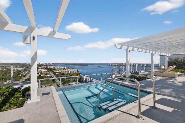 220 Lake Shore Dr #617, Lake Park, Florida 33403, image 2