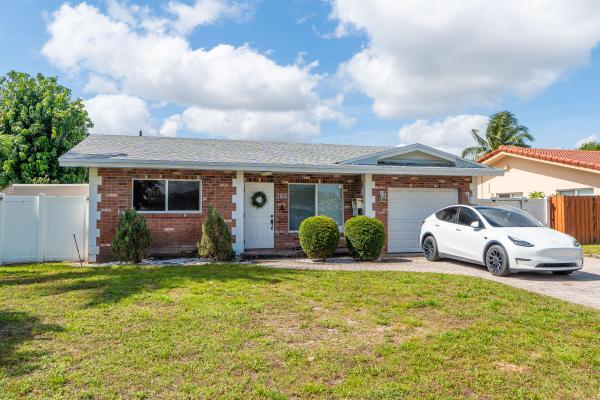 Palm-Aire Village, 3166 NW 68th St, Fort Lauderdale, Florida 33309, image 2