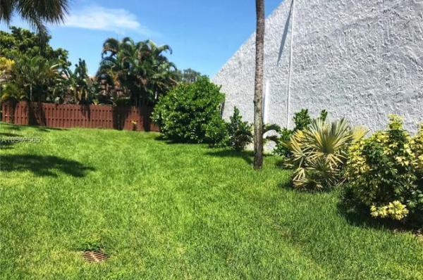 414 NE 195th St, Unincorporated Dade County, Florida 33179, image 3