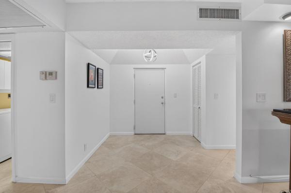 Mayfair Of Boca Raton, 1401 S Ocean Blvd #1060, Boca Raton, Florida 33432, image 3