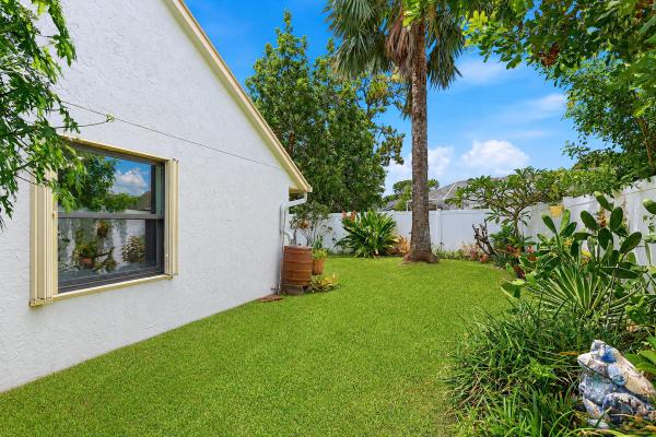 Huntington Woods, 117 Sherwood Dr, Royal Palm Beach, Florida 33411, image 3