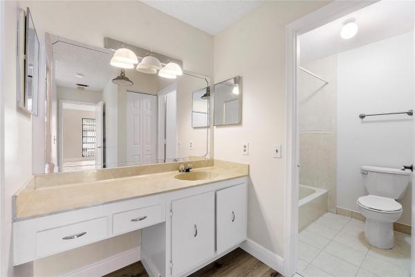 The Vistas Of Boca Lago, 21542 Juego Cir #27H, Boca Raton, Florida 33433, image 2