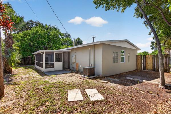 Croissant Park, 317 SW 19th St, Fort Lauderdale, Florida 33315, image 1