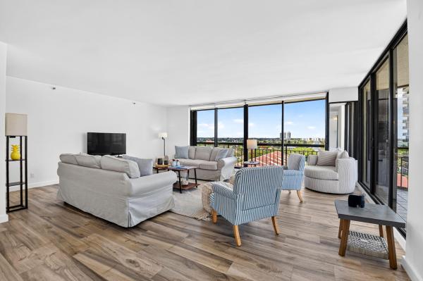 Martinique, 4000 N Ocean Dr #703, Riviera Beach, Florida 33404, image 2