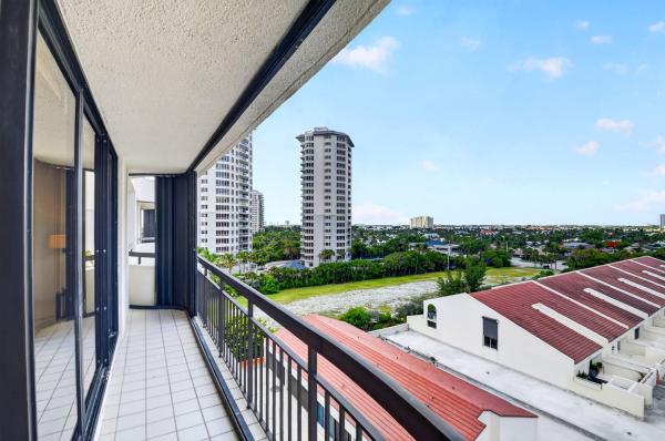 Martinique, 4000 N Ocean Dr #703, Riviera Beach, Florida 33404, image 3