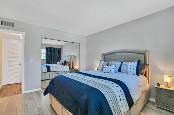 1432 S Lakeside Dr #2, Lake Worth, Florida 33460, image 2