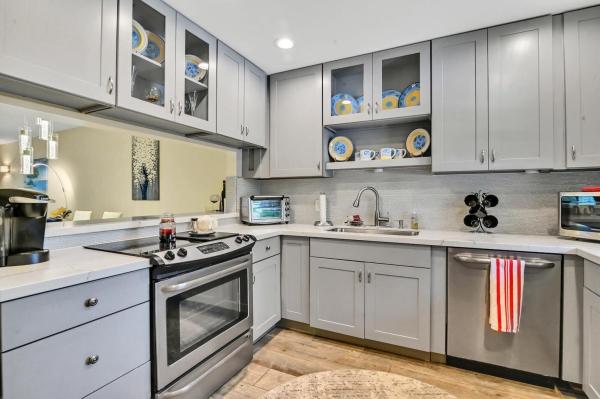 1432 S Lakeside Dr #2, Lake Worth, Florida 33460, image 1