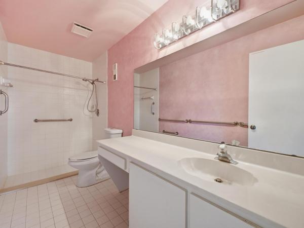 Huntington Pointe, 6200 Kings Gate Cir, Delray Beach, Florida 33484, image 2