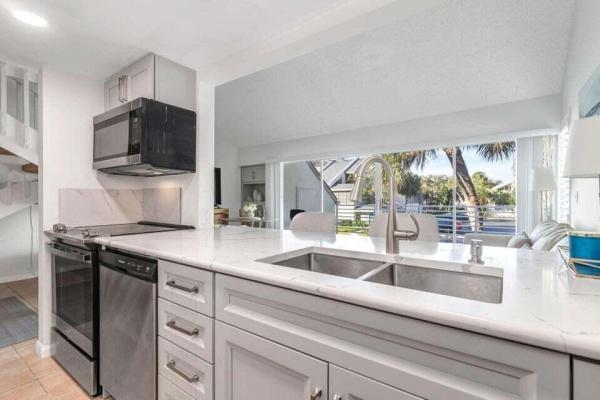 Poolside Villas At Jupiter Ocean & Racquet Club, 1605 S Us Highway 1 #M2-214, Jupiter, Florida 33477, image 3