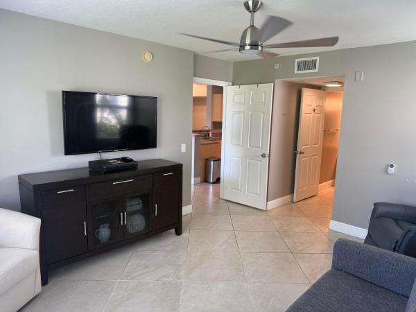 902 Villa Cir, Boynton Beach, Florida 33435, image 1