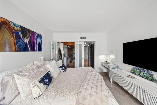The Carlton, 901 E Camino Real #1C, Boca Raton, Florida 33432, image 2