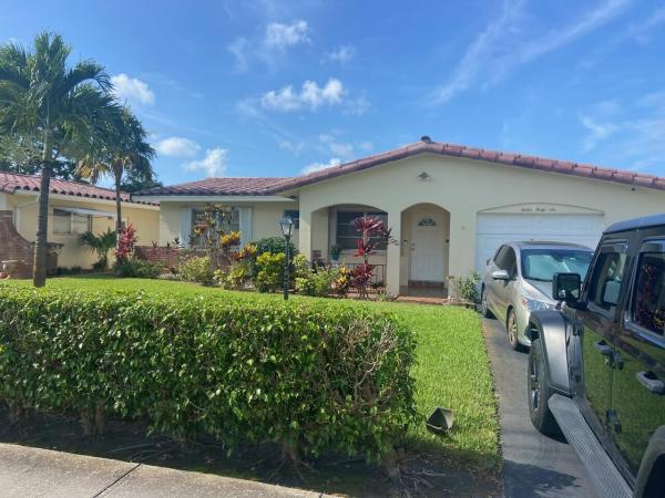 Crystal Lake Villas, 1246 NW 45th St, Deerfield Beach, Florida 33064, image 3