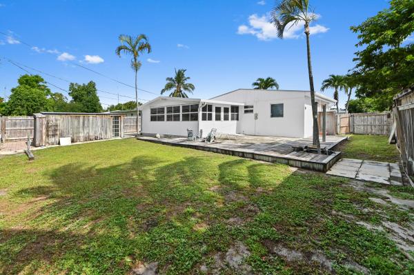 3892 Nowata Rd, Lake Worth, Florida 33462, image 2