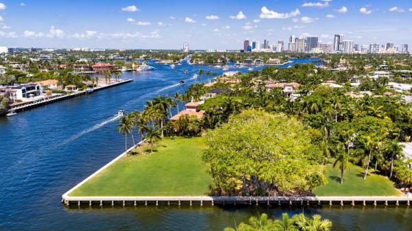 Kents Island, 1000 SE 25th Ave, Fort Lauderdale, Florida 33301, image 1
