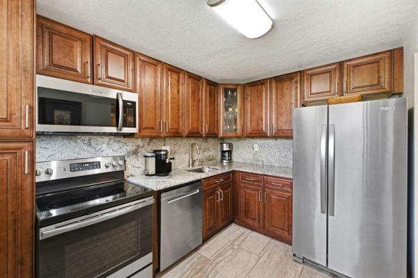 Environ 2, 3801 Environ Blvd #318, Lauderhill, Florida 33319, image 2
