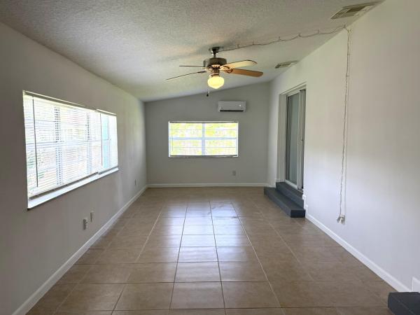 Tropical Beach, 1115 Hernando St #B, Fort Pierce, Florida 34949, image 2