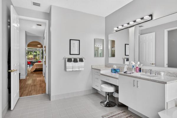 Ponte Vecchio, 8969 Torcello Way, Boynton Beach, Florida 33472, image 2