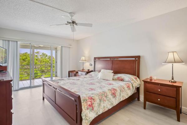 Poinciana Place 3, 3593 Birdie Dr #507, Lake Worth, Florida 33467, image 1