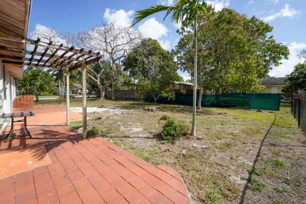 The Willows, 120 Swan Pkwy W, Royal Palm Beach, Florida 33411, image 1