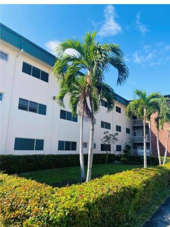Seventeenth Green, 1450 Atlantic Shores Blvd #212, Hallandale Beach, Florida 33009, image 1