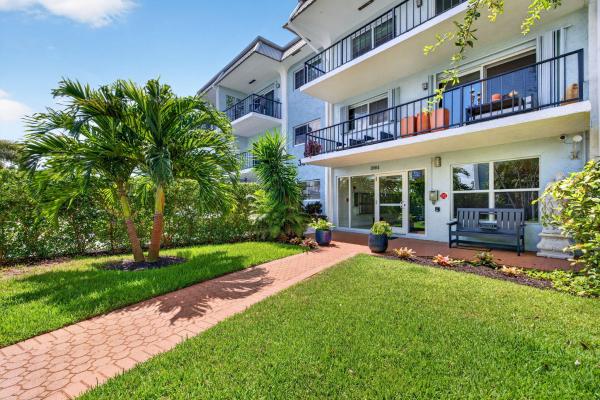 River Manor, 3004 NE 5th Ter #216-C, Wilton Manors, Florida 33334, image 3
