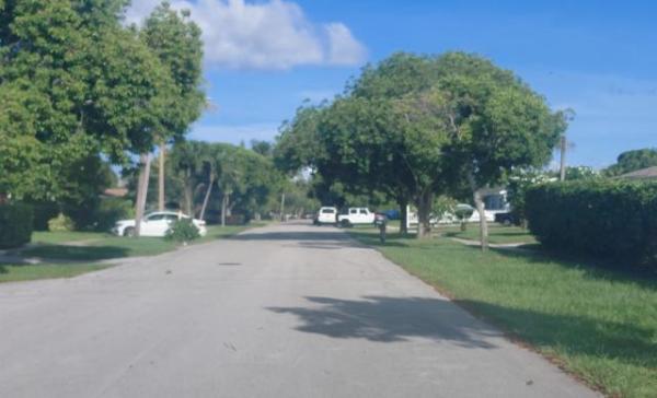 Palm Beach Lakes South, 200 N Ware Dr, West Palm Beach, Florida 33409, image 1