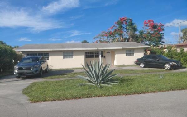 Palm Beach Lakes South, 200 N Ware Dr, West Palm Beach, Florida 33409, image 3