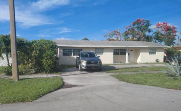 Palm Beach Lakes South, 200 N Ware Dr, West Palm Beach, Florida 33409, image 2