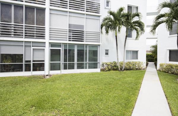 Hamlet At Poinciana Place, 6698 10th Ave #109, Lake Worth, Florida 33467, image 1