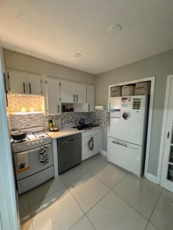 Aldens, 410 SW 7th St #1-2, Fort Lauderdale, Florida 33315, image 2