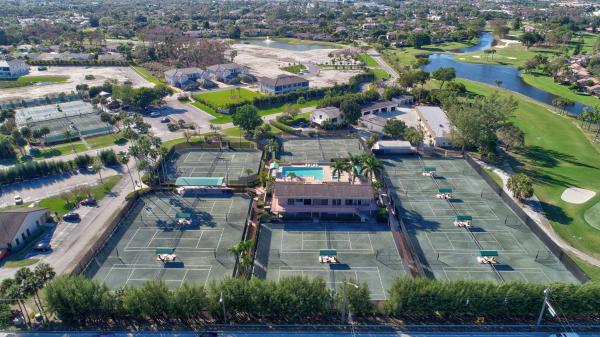 Fairways Of Boca Lago, 21219 Lago Cir, Boca Raton, Florida 33433, image 2