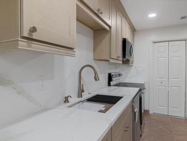 Park Manor, 371 W 34th St, Riviera Beach, Florida 33404, image 2