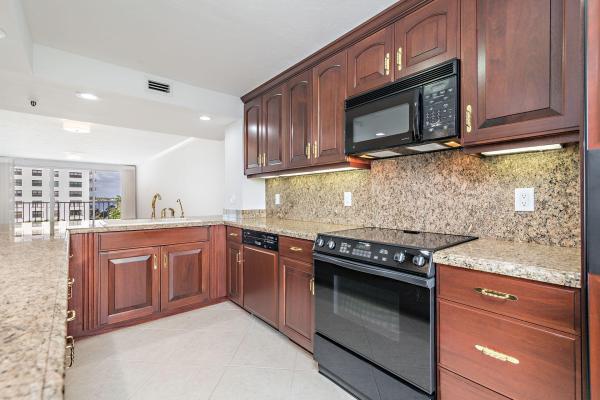 Harbor Towers & Marina, 3901 S Flagler Dr #505, West Palm Beach, Florida 33405, image 1