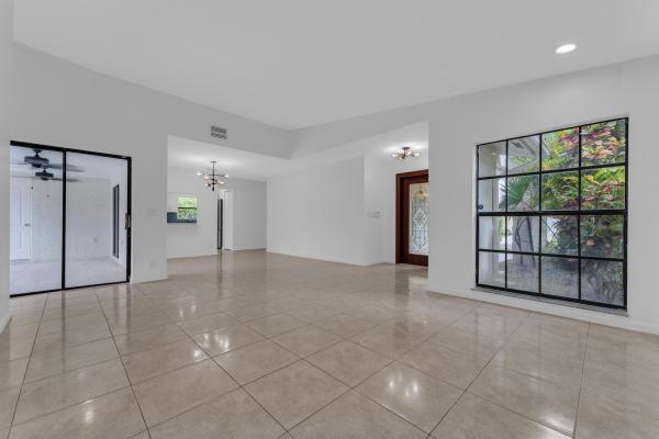 Boca Greens Country Club, 10084 Camelback Ln, Boca Raton, Florida 33498, image 1
