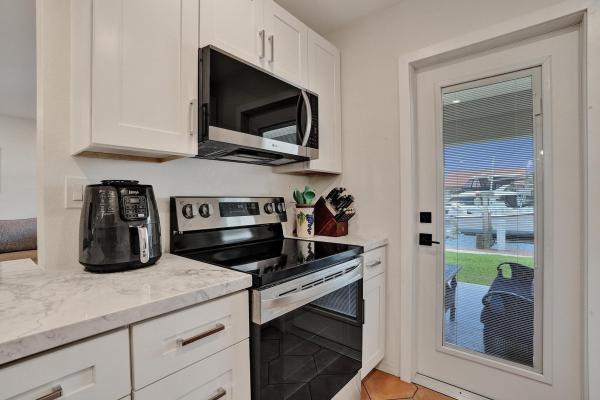 Lafayette Arms, 2866 NE 30th St #4, Fort Lauderdale, Florida 33306, image 1
