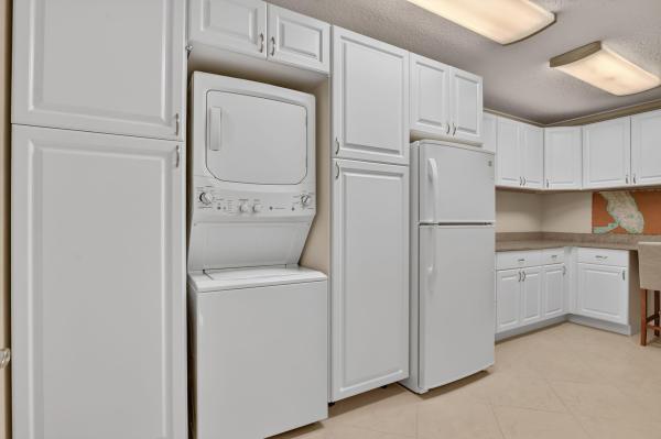 Whitehall At Camino Real, 6061 Balboa Cir #206, Boca Raton, Florida 33433, image 3