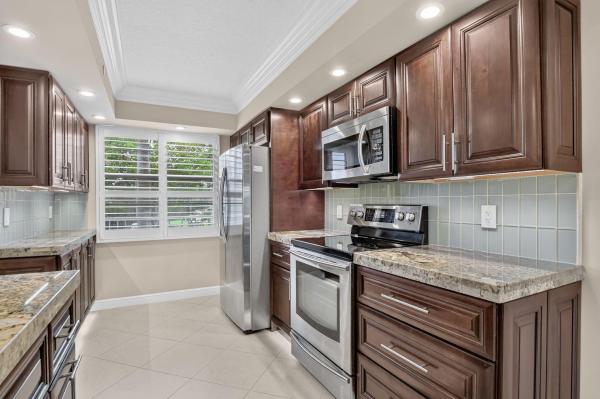 Whitehall At Camino Real, 6061 Balboa Cir #206, Boca Raton, Florida 33433, image 1