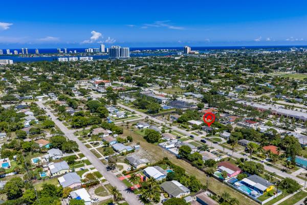 Kelsey City, 722 Greenbriar Dr, Lake Park, Florida 33403, image 1