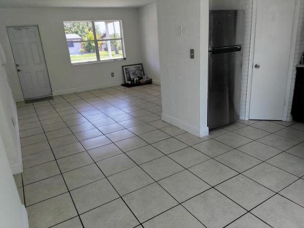 Bonnie Loch, 330 NW 38th St, Deerfield Beach, Florida 33064, image 1