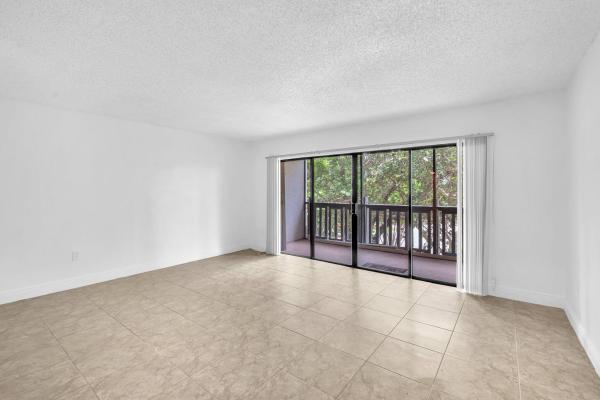 Manaranda Village, 1021 Mockingbird Ln #303, Plantation, Florida 33324, image 3
