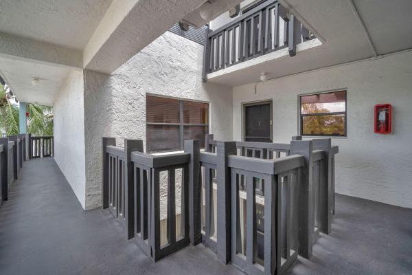 Manaranda Village, 1021 Mockingbird Ln #303, Plantation, Florida 33324, image 1