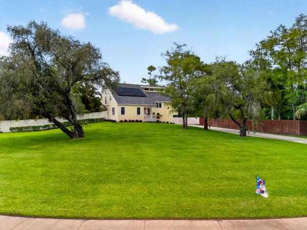Pinewood Grove Of Wellington, 13074 La Mirada Cir, Wellington, Florida 33414, image 3