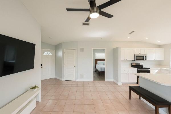 1106 Swan Lake Cir, Port St. Lucie, Florida 34986, image 3