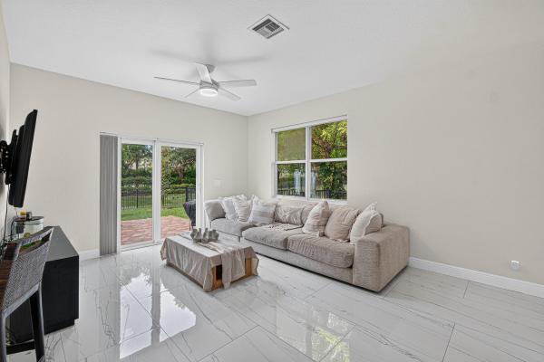 6455 Azura Lake Rd, Lake Worth, Florida 33463, image 3