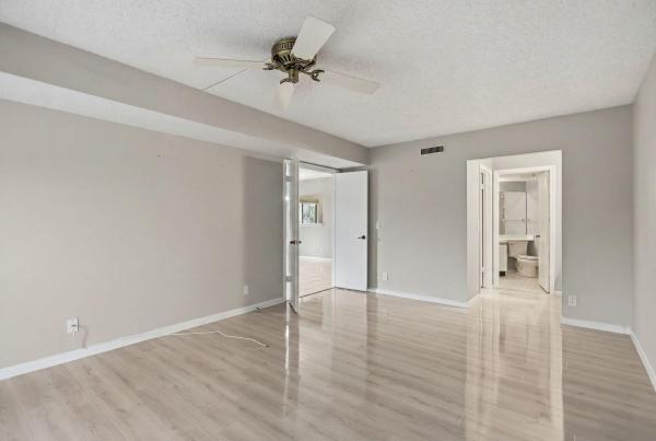 10110 Cedar Point Blvd #206, Boynton Beach, Florida 33437, image 2