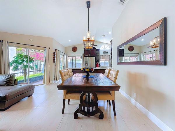 Garden Homes At Country Isles, 1420 Seagrape Cir, Weston, Florida 33326, image 2