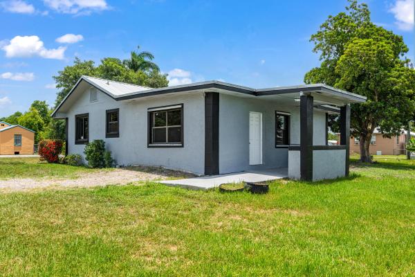 Northmoor Gardens, 24 NW Avenue I, Belle Glade, Florida 33430, image 3
